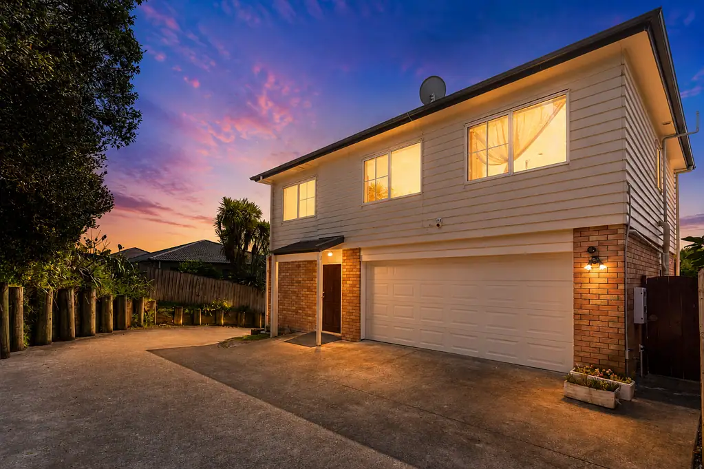Flat Bush 4房  Freehold with double garage - Urgent Sale