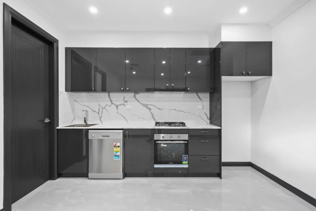 Modern & Private 2-Bedroom Granny Fla!