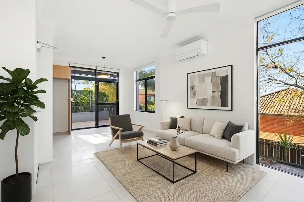 Modern Three Bedroom Townhouse in Prime Kensington Position