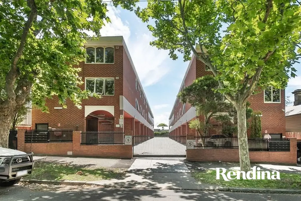 Flemington 1ਬੈੱਡਰੂਮ Nestled in a beautiful tree lined street