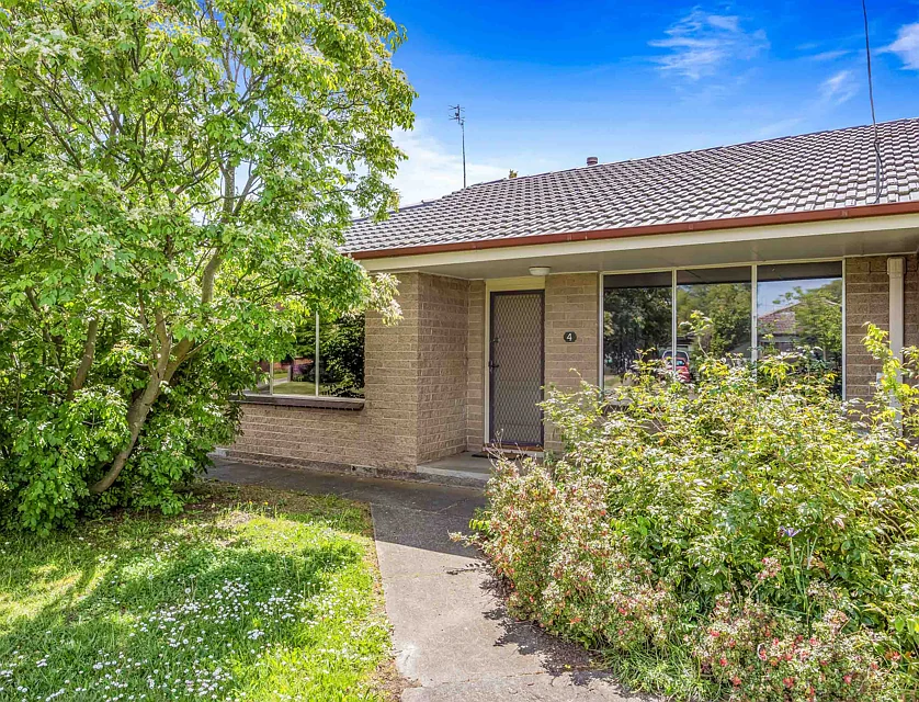 4/3 Webbcona Parade, Wendouree, Ballarat, 2 phòng ngủ, 1 phòng tắm, Unit