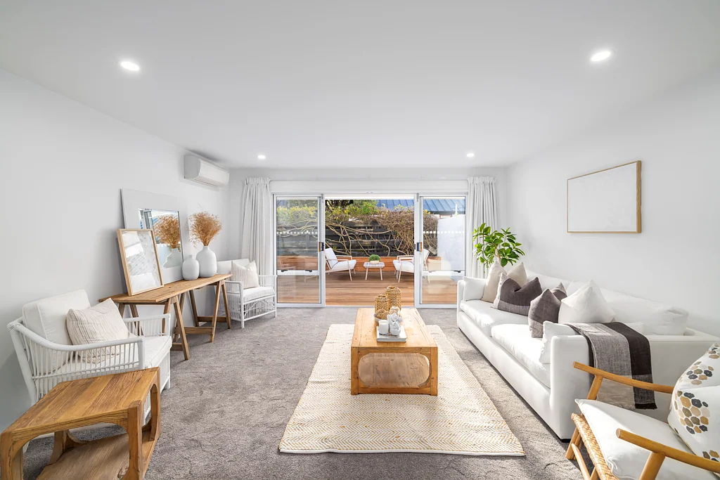 Saint Albans 3غرفة نوم Stylish Townhouse - Must Be Sold!