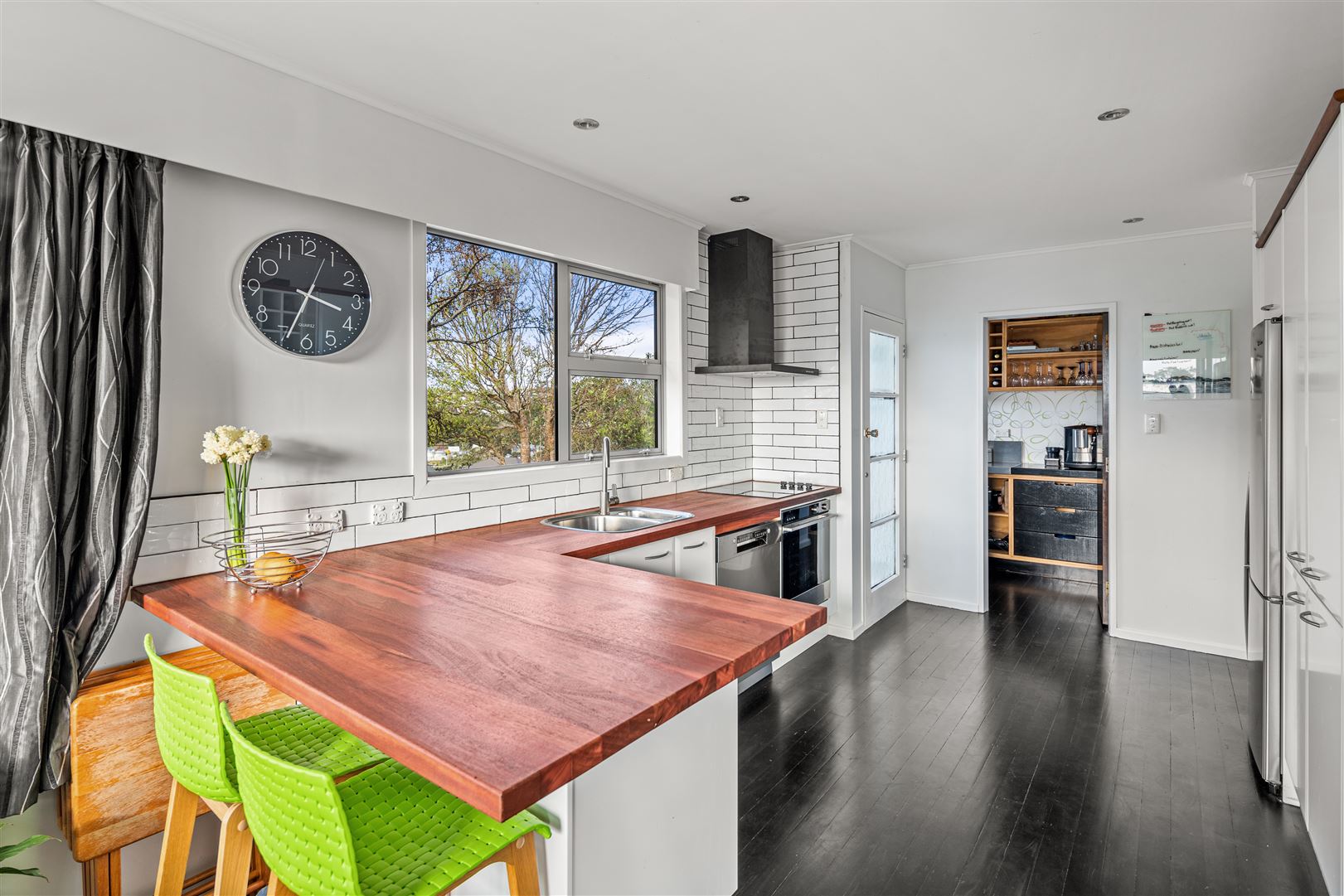 1 Hillview Crescent, Paparangi, Wellington, 4 habitaciones, 0 baños