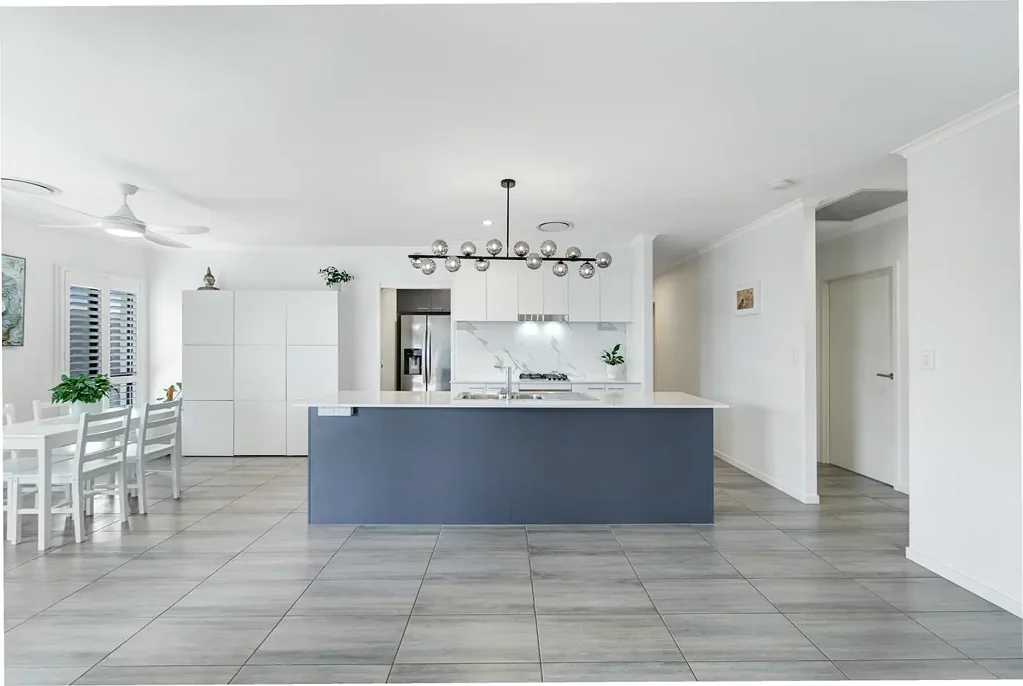 Nirimba 4房  QUALITY 4 BEDROOM HOME CLOSE TO ALL THE ACTION