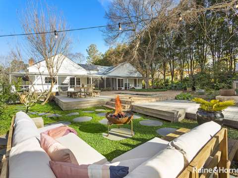 Berry 5 Bedroom 'Winterbrook': Timeless Elegance Meets Modern Living on 1 Acre
