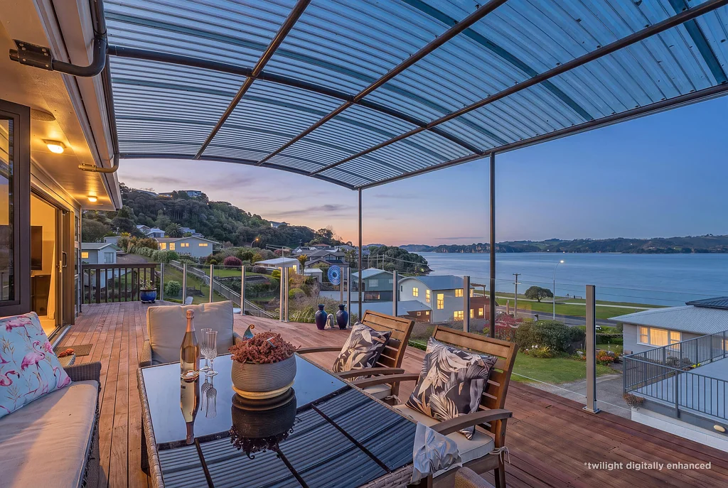 Whitianga 4कमरा COASTAL CRACKER - COME SEA!