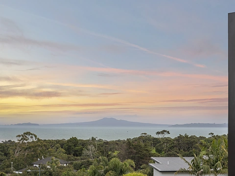 Maraetai 4房  Luxury Coastal Living in Maraetai