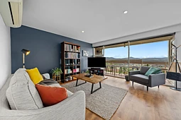 3/3 Jabez Crescent, Lenah Valley
