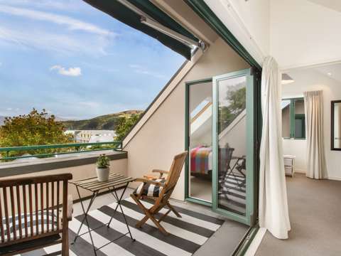 Akaroa 3房  Spacious and easy care in a fabulous location