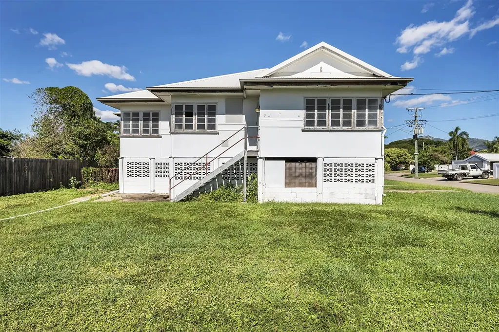 6 Charles Street, Gulliver, QLD 4812