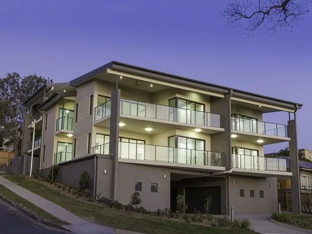 Charming Wooloowin Unit - Your New Home Awaits!
