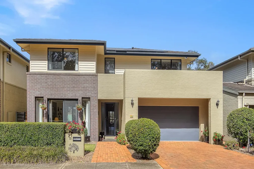Wyong 4Kwarto Flagship Family Home with Fairway Views