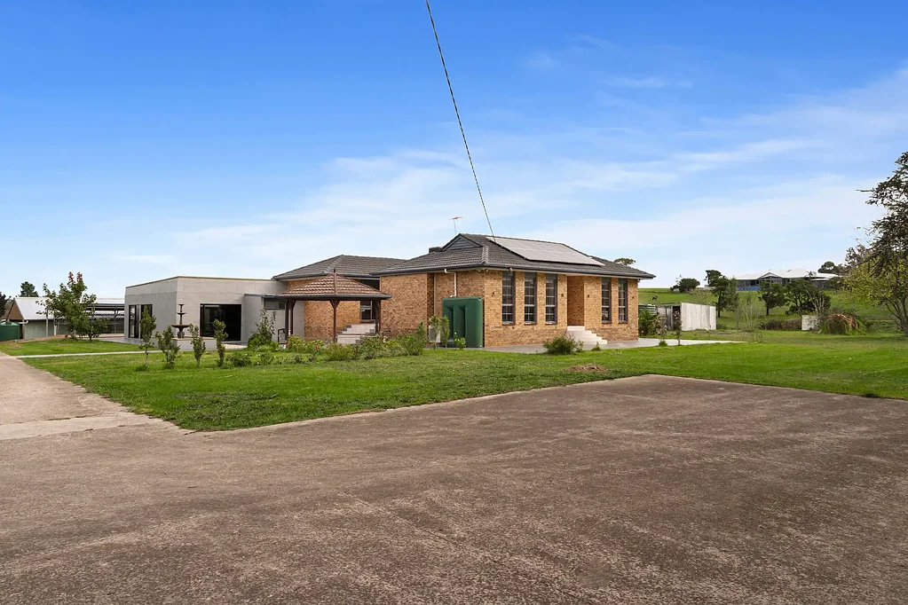 Narre Warren North 23 Acres of Rural Bliss
Dream Acreage Near the City
Country Life, City Access
