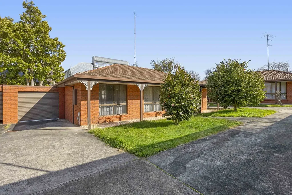 Ballarat Central 2 Bedroom Walk to Everything from This Central Ballarat Gem