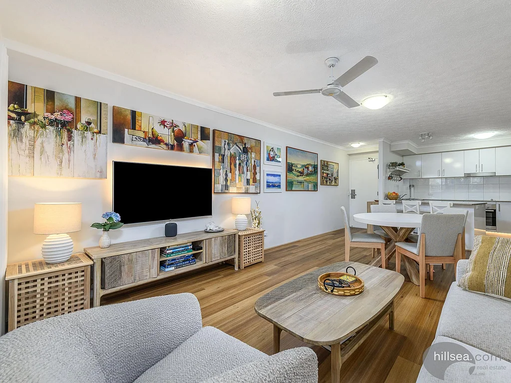 9/8 - 10 Ahern Street, Labrador, QLD 4215