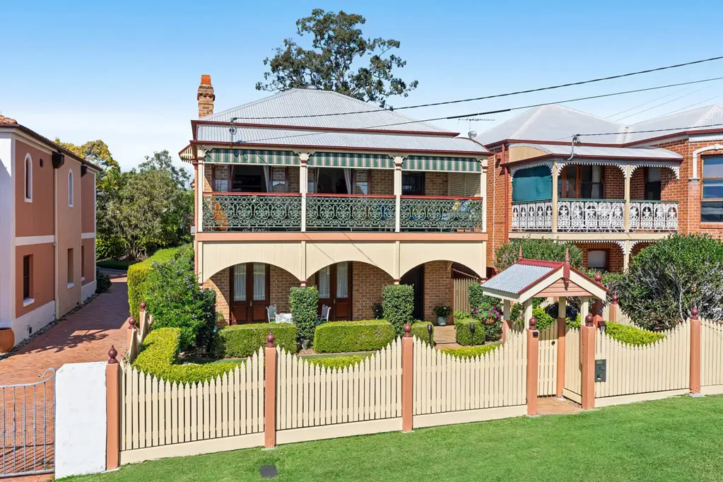 Manly 5房  Timeless Elegance with Bay, Island and Marina Vistas