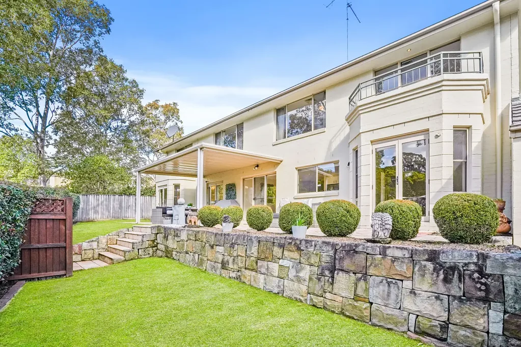 Castle Hill 5 Bedroom Sun Bathed Eden Brae Home Estate Overlooking Park