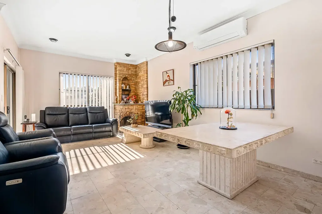 Rosebery 4 Bedroom Rare Opportunity: Spacious Family Home on a Generous 628sqm Block