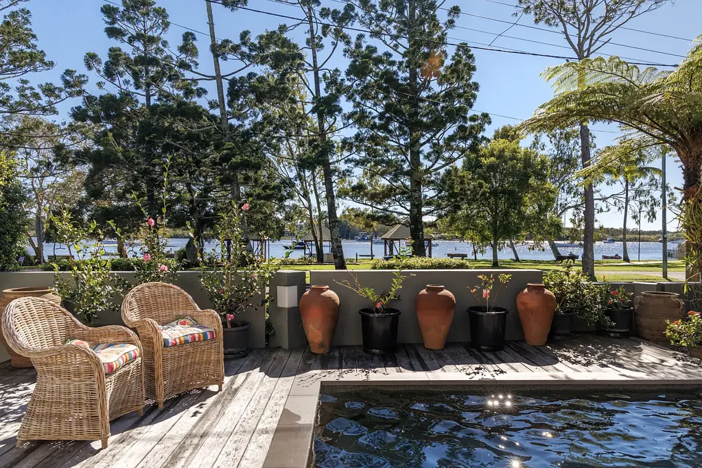 Noosaville 3 Bedroom Prime North-Facing Riverside Position on Gympie Terrace