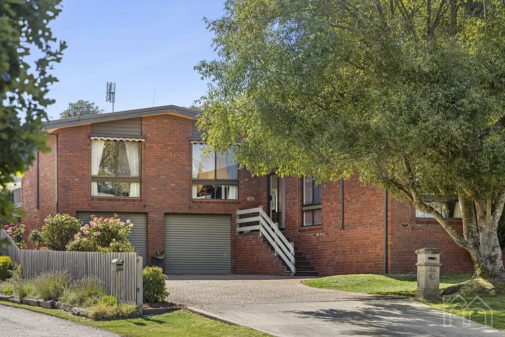 Kyneton 4 Slaapkamer Refined Living in a Tranquil Garden Setting