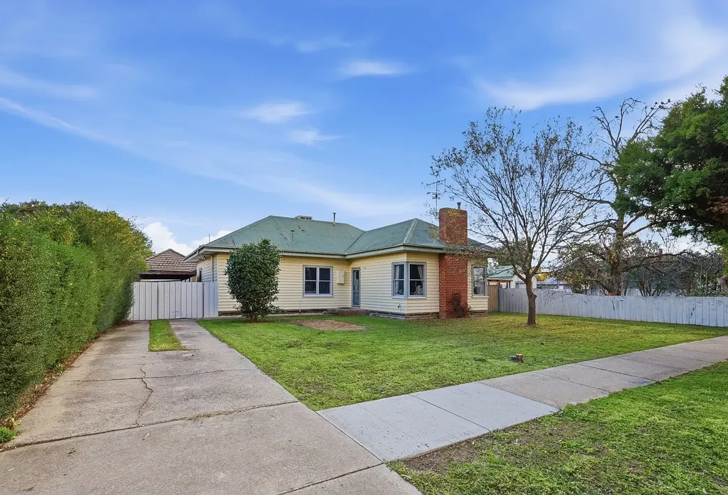 Benalla 3침실 GREAT INVESTMENT OR IDEAL LIVING - MAKE THIS PROPERTY YOUR OWN