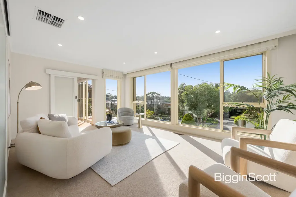Glen Waverley 5ਬੈੱਡਰੂਮ UNFORGETTABLE MOUNTAIN VIEWS MEETS ELEVATED FAMILY LIVING!