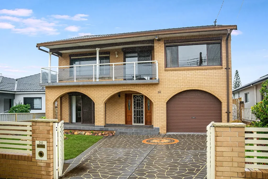 30 Como Road, Greenacre, NSW 2190