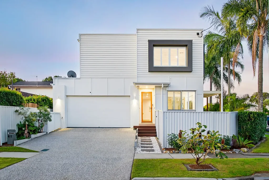 41 Errol Avenue, Paradise Point, QLD 4216