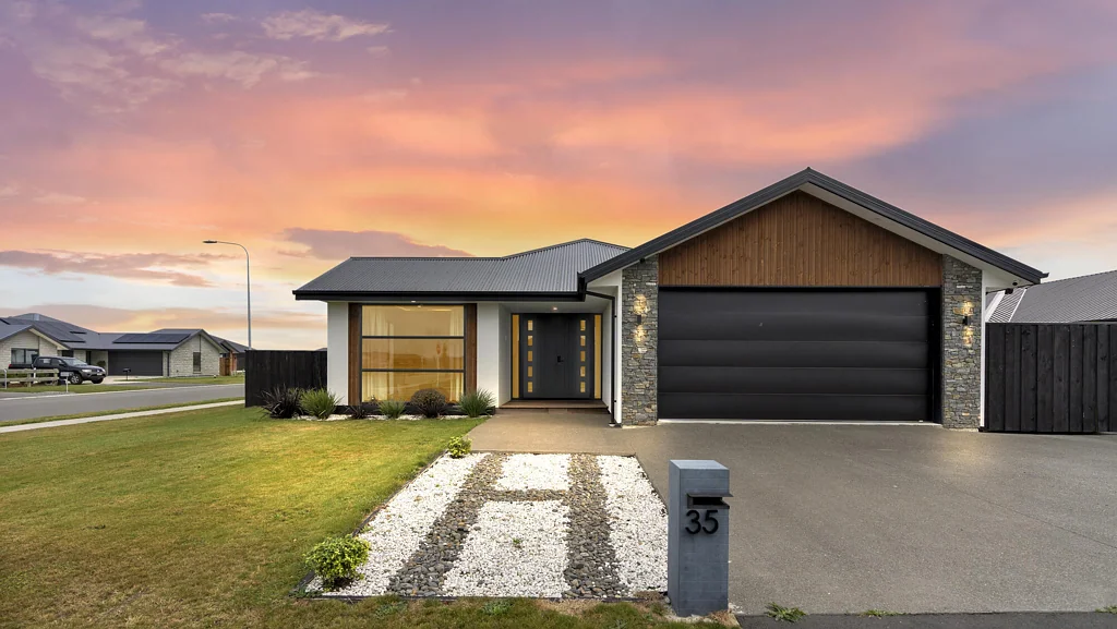 Darfield 4Habitaciones Modern Elegance on a Generous Family Section