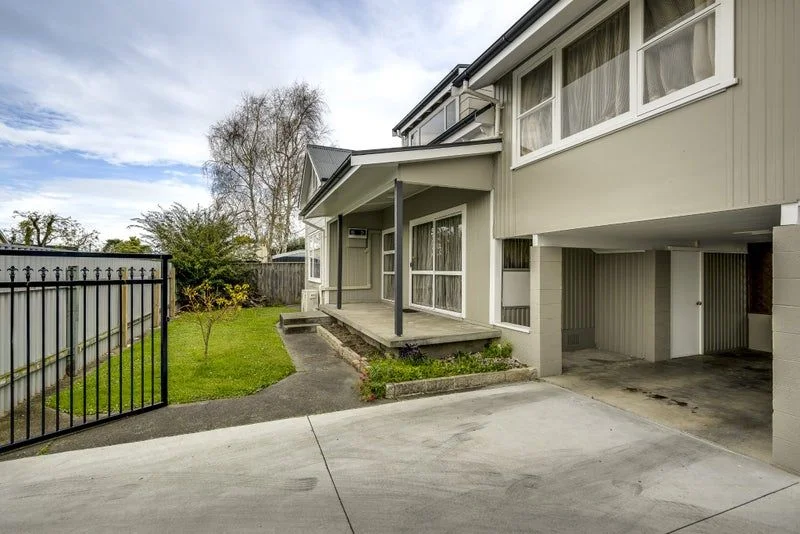 Akina 3房  Fully Fenced with single garage and carport