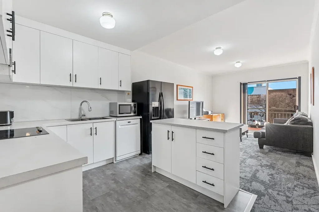 Adelaide 2房  Prime CBD Apartment - Stylish & Renovated