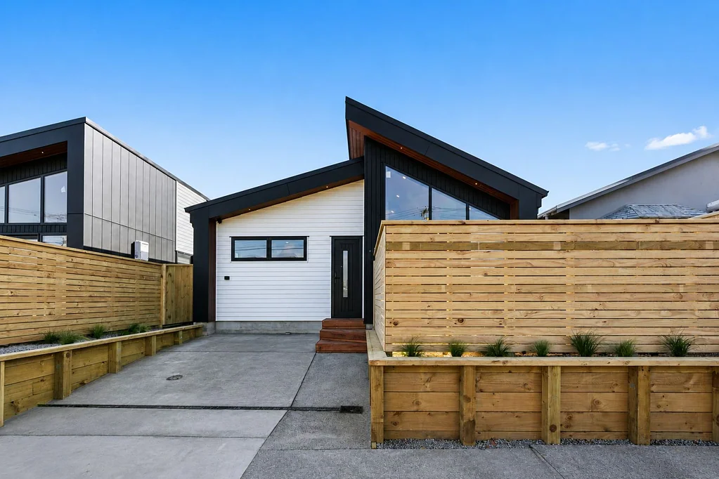 Lyall Bay 3房  Beachside Brand-New in Lyall Bay