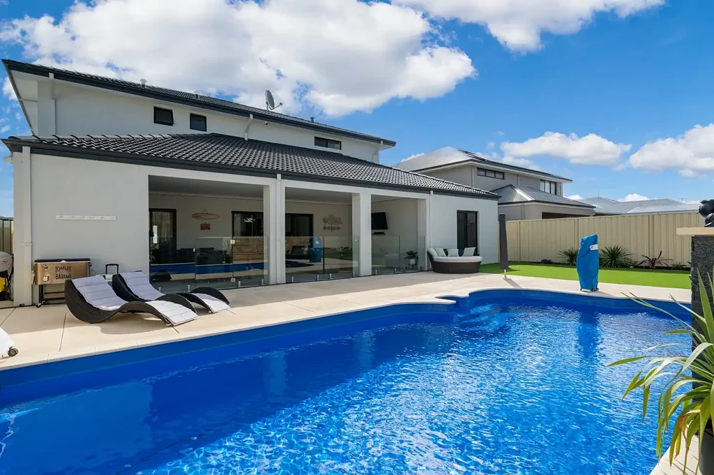 74 Challenger Road, Madora Bay, WA 6210