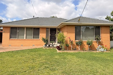 बाहरी क्षेत्र - 15 McFarlane Crescent, Epping, VIC 3076