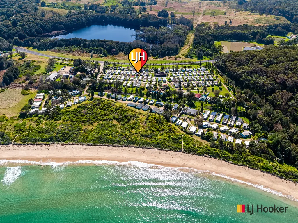 Tomakin 1 Bedroom Dog Friendly Holiday Cabin for Sale.  Stroll across the dunes to the Beach!
