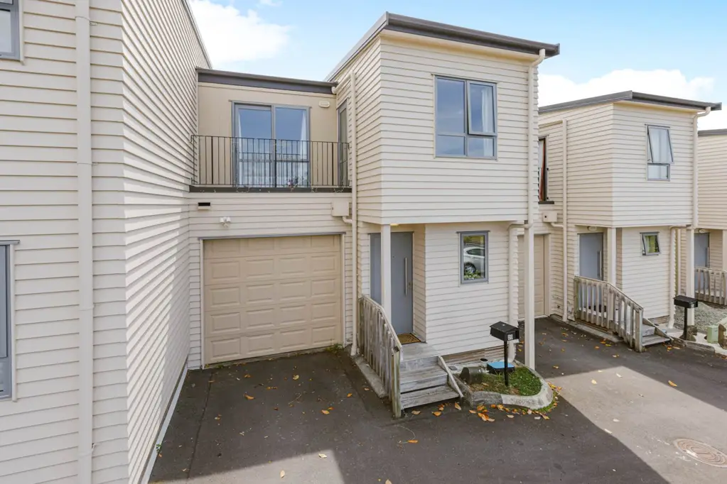 Flat Bush 3Kwarto Affordable Opportunity in Flat Bush!