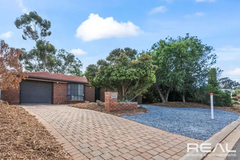 22 Manya Crescent, Craigmore, SA 5114