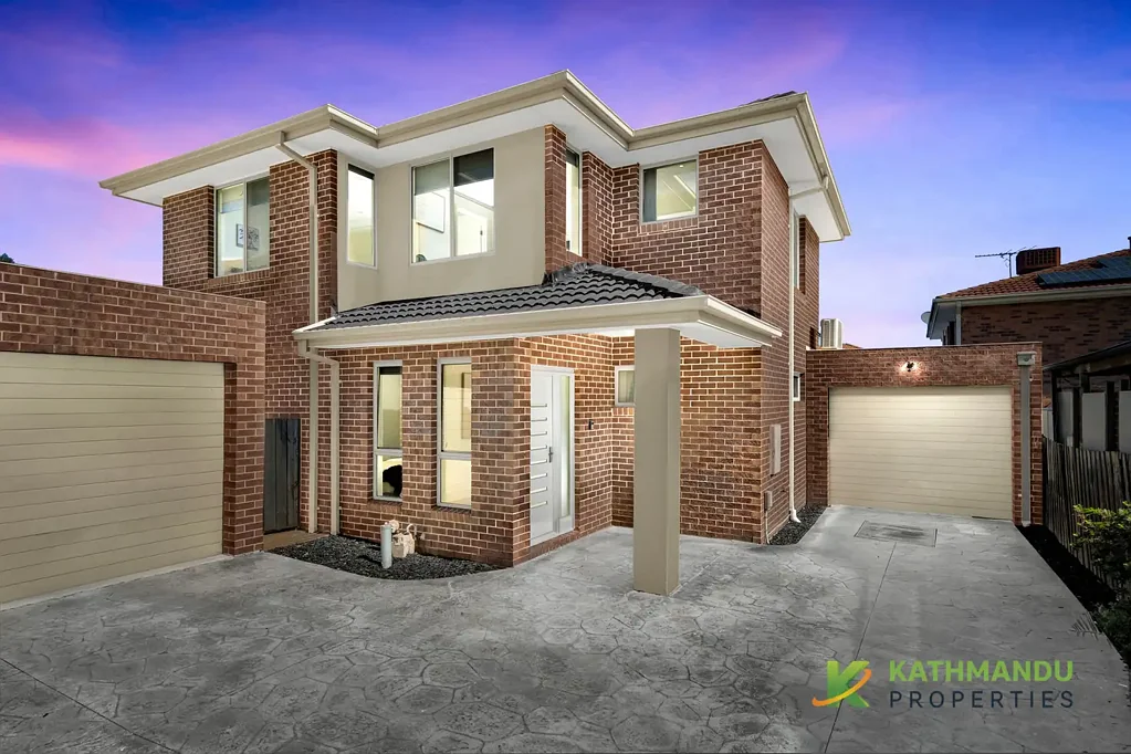 Broadmeadows 3房 精心翻新家园 宽敞192平米地 三卧两浴设计 开放式生活区 现代厨房连接 无缝家庭中心 全新地毯粉刷 即入即住便利 单车库街外位 后院户外潜力 无物业费安心 NBN 5G连接优 轻松抵达学校 医院公园商圈 An Opportunity Not to Be Missed
