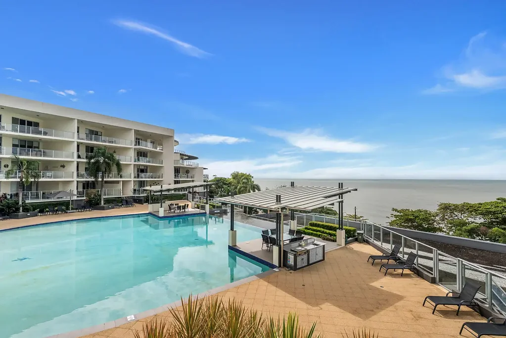 Trinity Beach 2Kwarto Stunning Ocean View Apartment Enjoying Beachfront Luxury