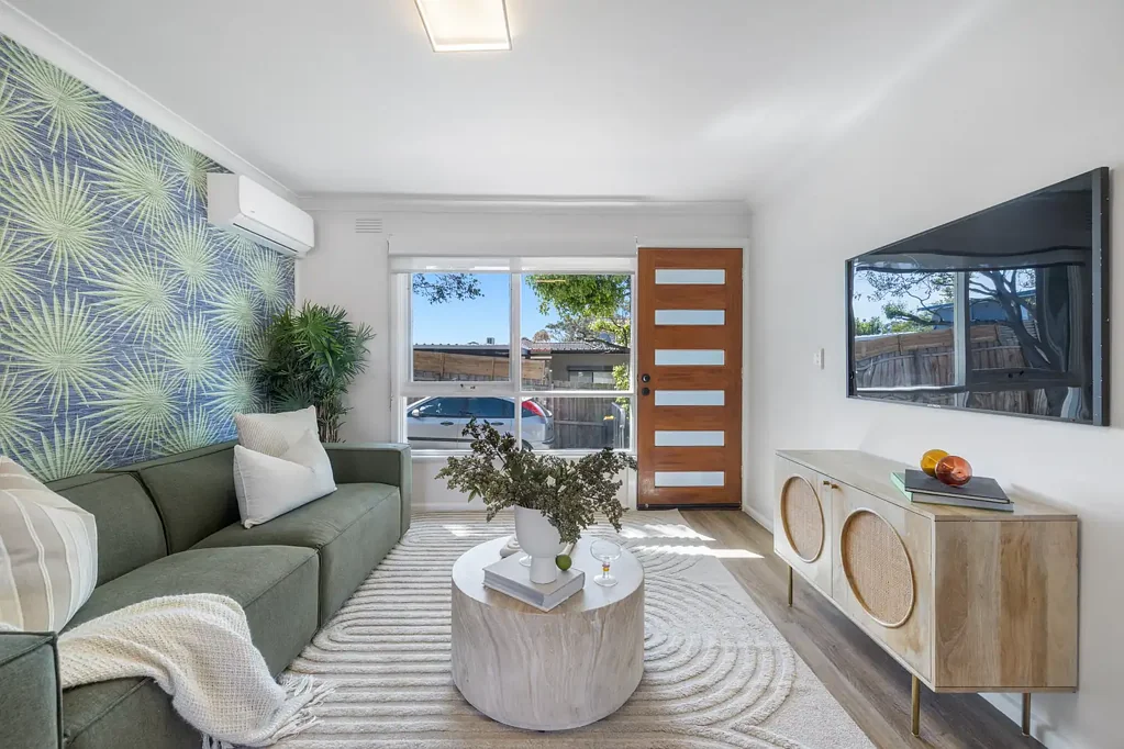 Carrum 2房 精品组团前排别墅 新木纹地板 宽敞卧室 实用厨房 开放客厅 私人庭院 靠近火车站商店海滩 Effortless Living in a Prime Carrum Position