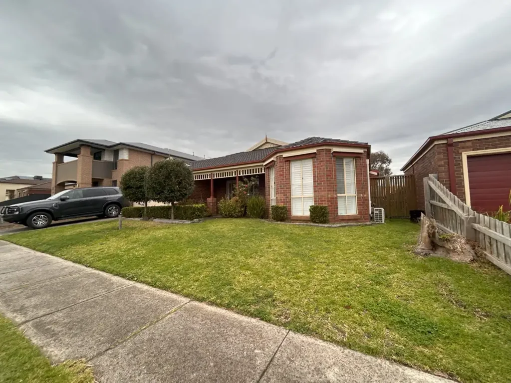 36 Chardonnay Drive, Skye, VIC 3977