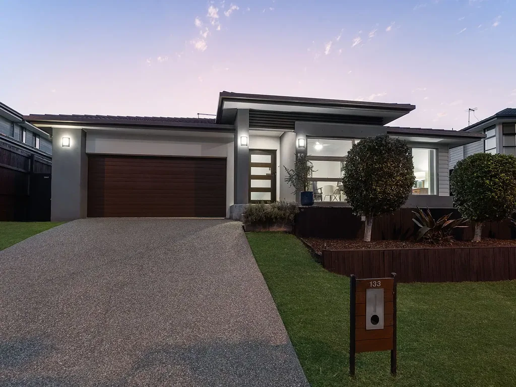 133 Benezet Drive, Augustine Heights, QLD 4300