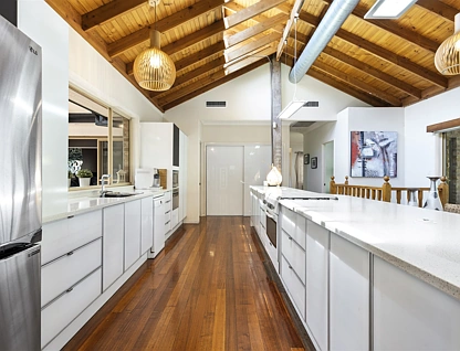 1 Hannaford Place, Helensvale, Gold Coast, 5房, 2浴, House