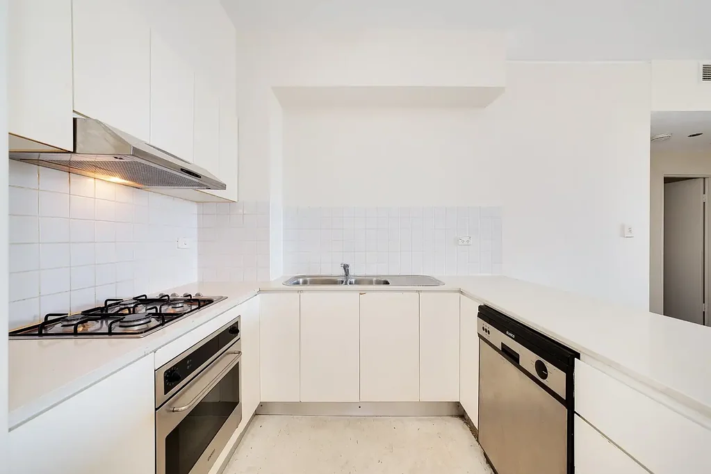 2 Bedroom Apartment with Parking From Central Park
