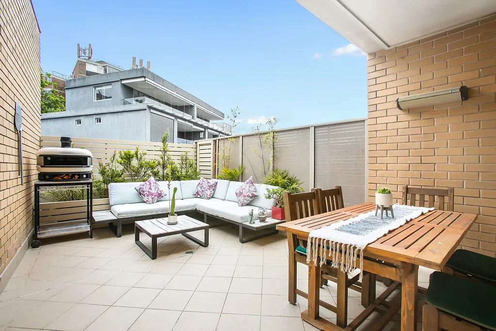 A Peaceful And Private Dual Level Apartment