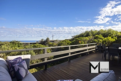 St Andrews Beach 3房 半岛最佳地段 海景珍品 小巷宁静 土地宽敞约1036sqm 全新翻修 美妙海浪声 Ocean Views In Coveted Location!  A True Hidden Gem!