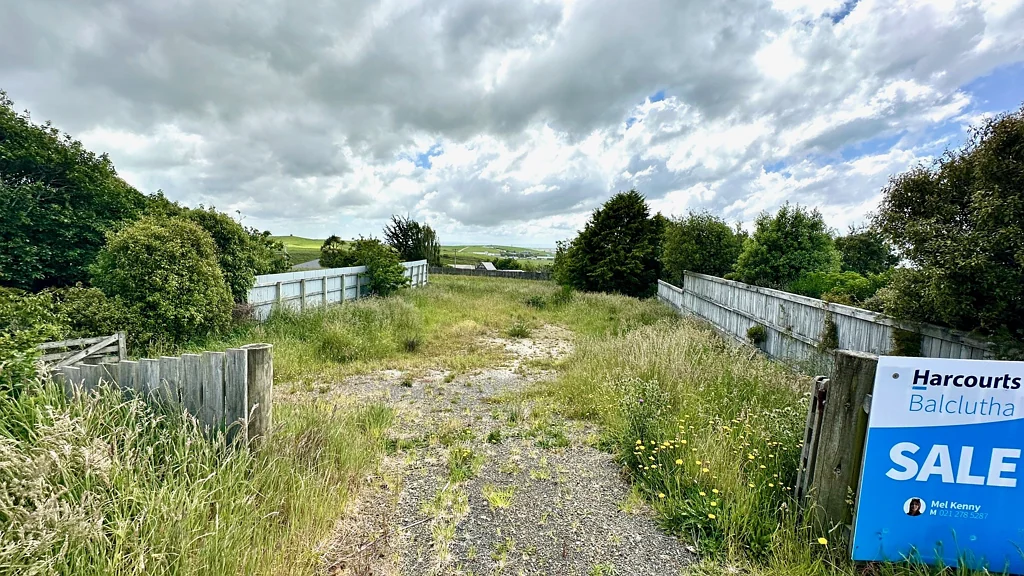 Kaka Point Waves nearby Drama free