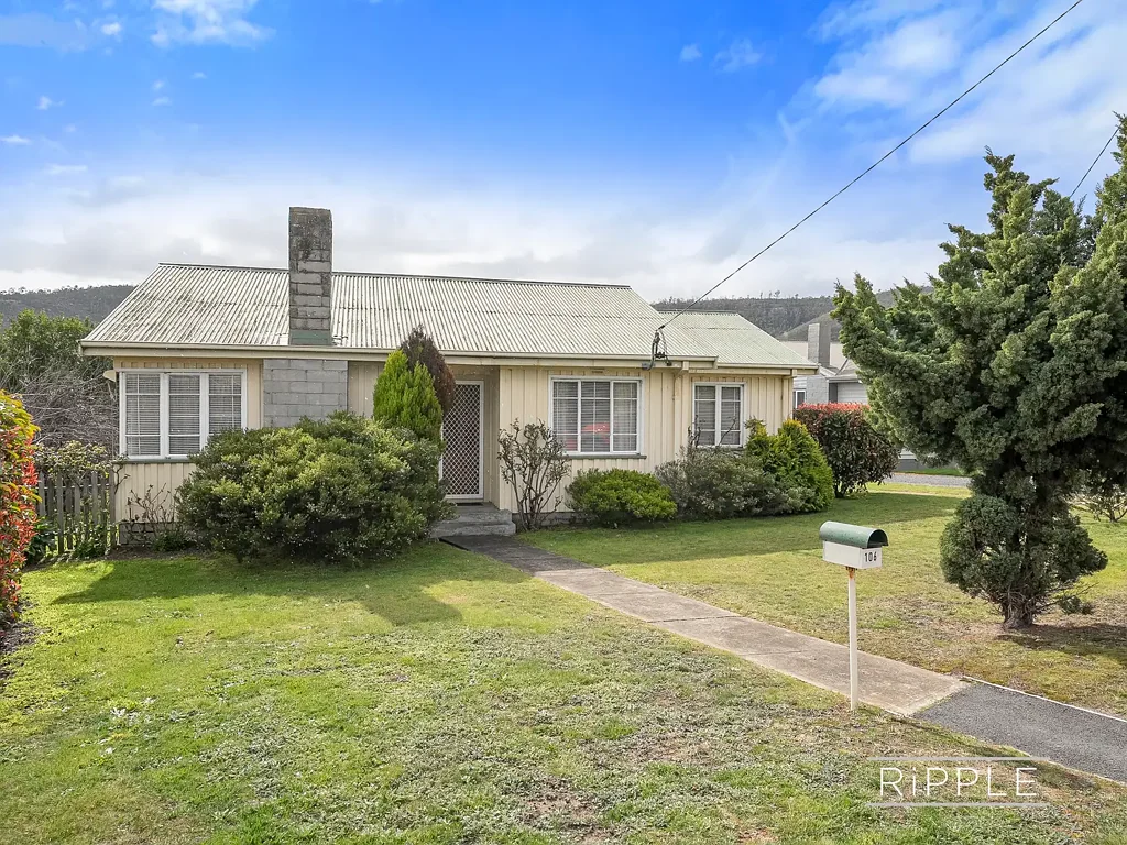 Warrane 3બેડરૂમ Charming 1950s home with modern updates and development potential (STCA)