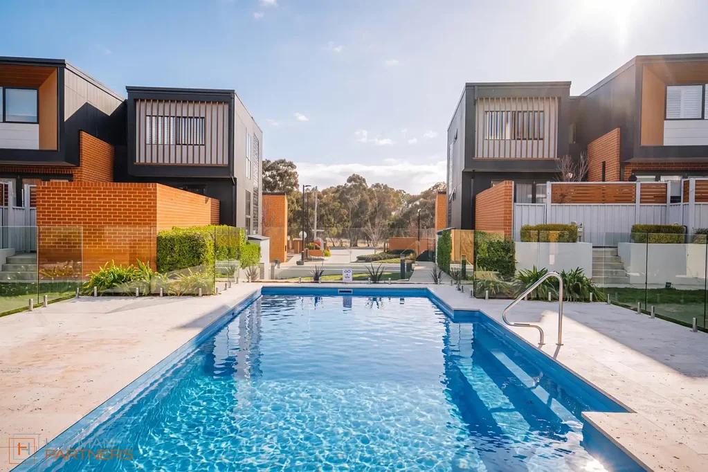 130/1 Rowland Rees Crescent, Greenway, ACT 2900, 2 slaapkamers, 2 badkamers, Townhouse