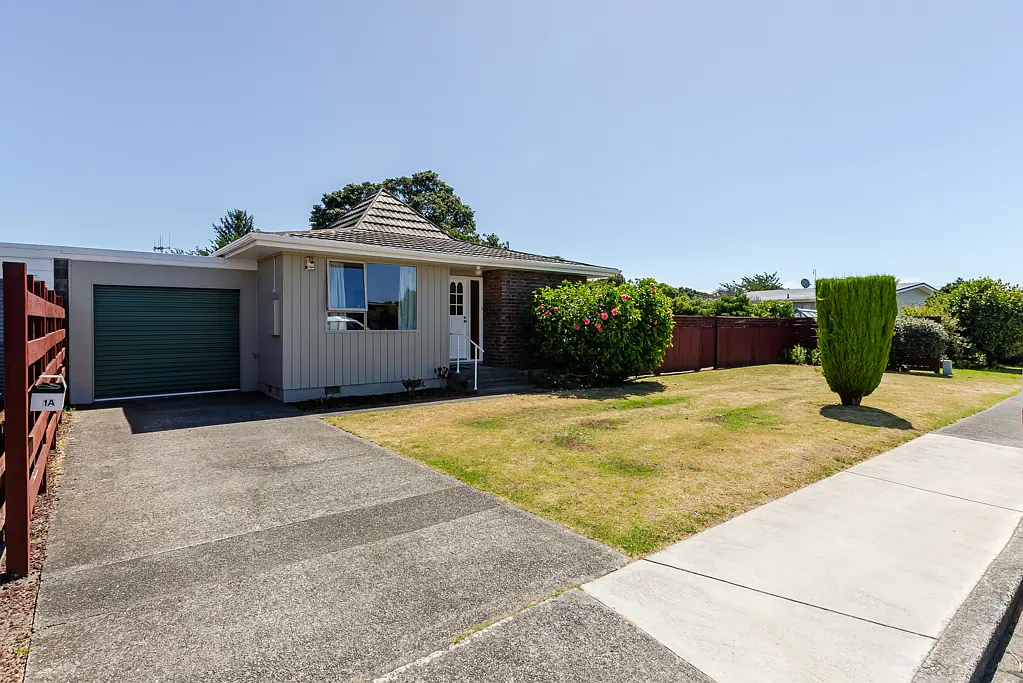 1a Cypress Grove, Paraparaumu, Kapiti Coast, Wellington